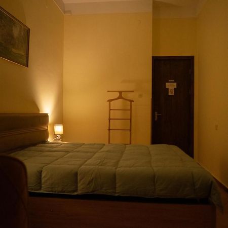 Guesthouse Hillside Tbilissi Extérieur photo